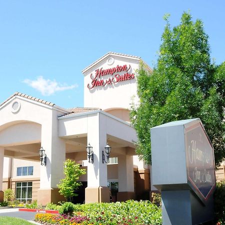 Hampton Inn & Suites Redding Bagian luar foto