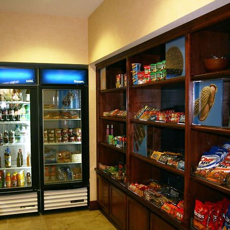Hampton Inn & Suites Redding Bagian luar foto
