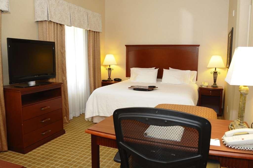 Hampton Inn & Suites Redding Ruang foto