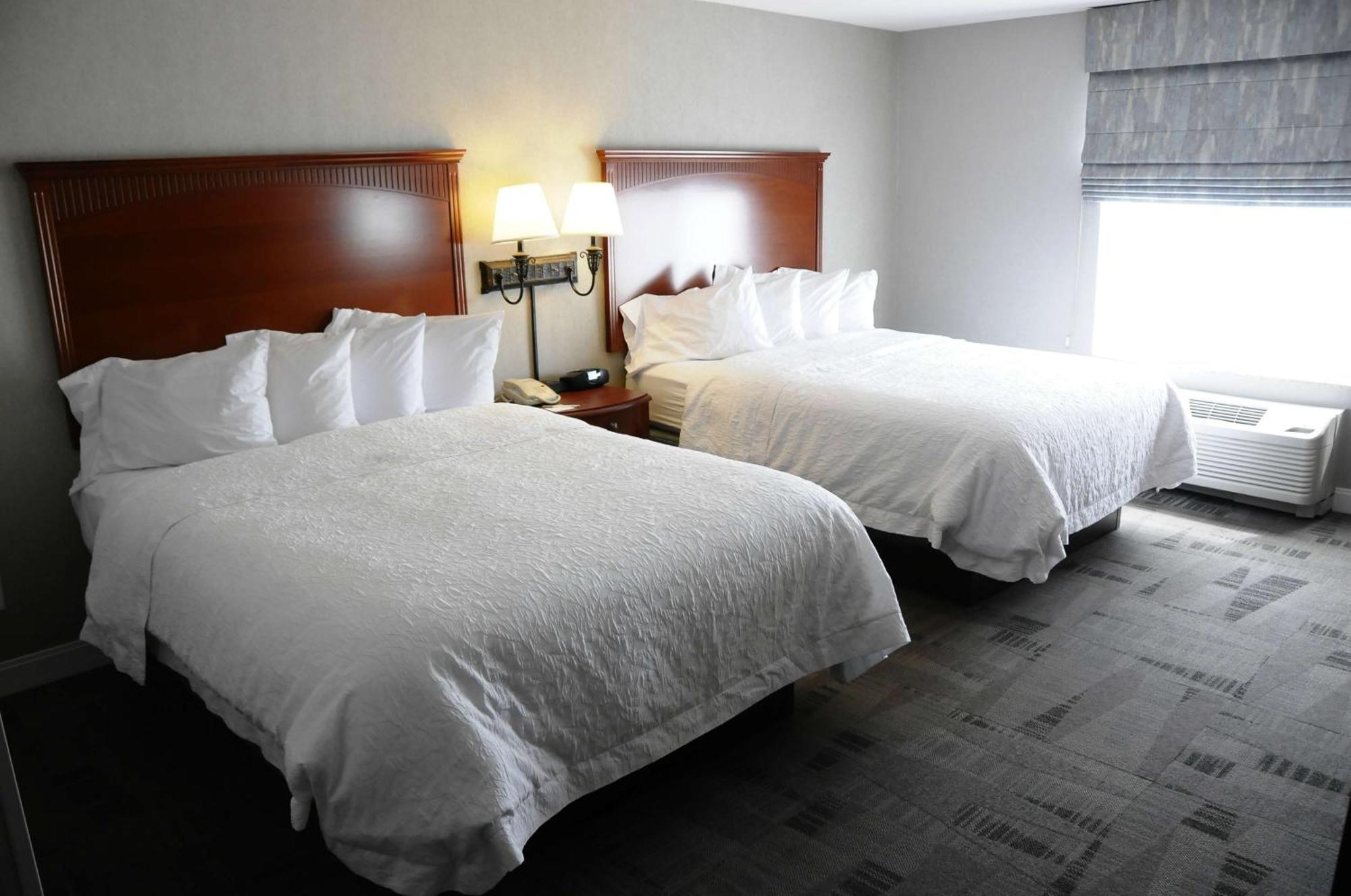 Hampton Inn & Suites Redding Bagian luar foto