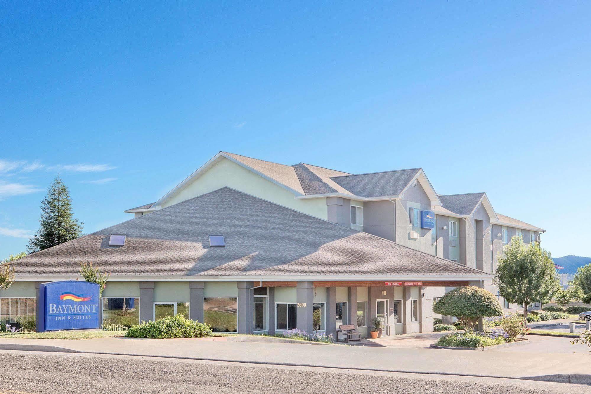 Hampton Inn & Suites Redding Bagian luar foto